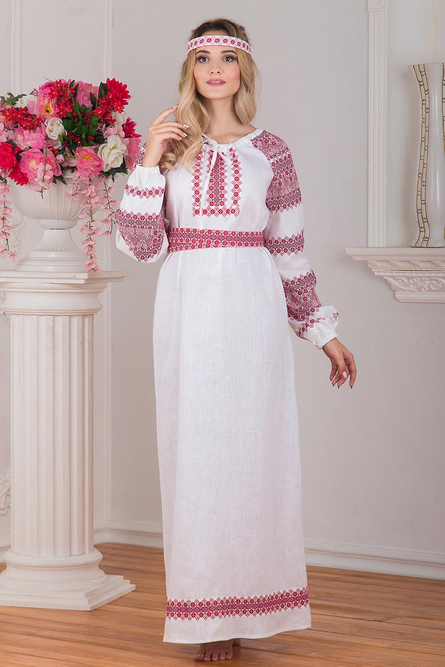 Women in Slavic costumes in Vaduz