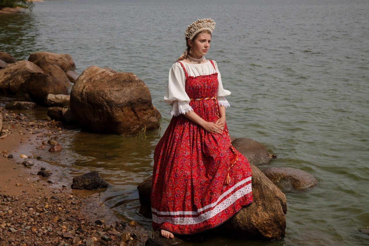 Women in Slavic costumes in Vaduz