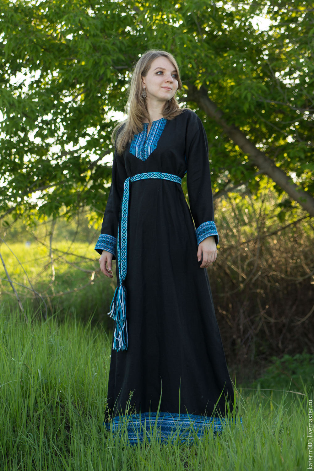 Women in Slavic costumes in Vaduz